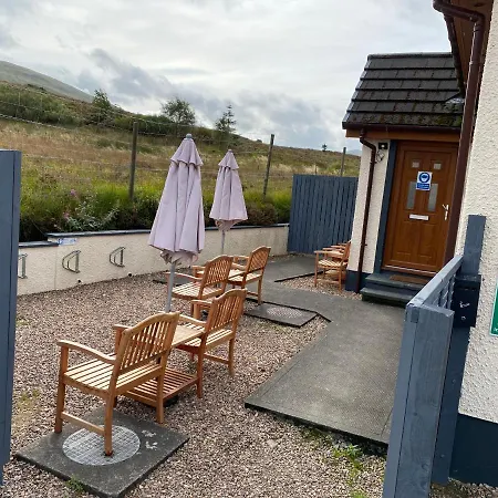 Highland Stays - Ben View Room & Jacuzzi Bath Fort William Exterior photo