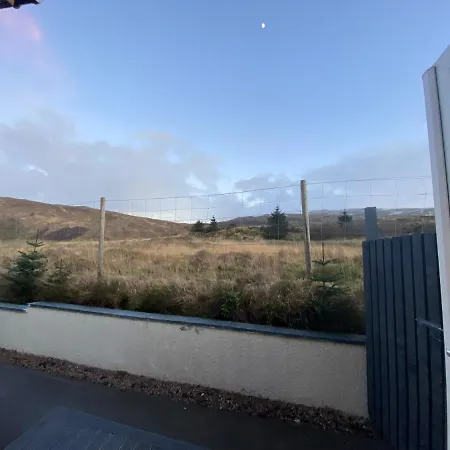 Highland Stays - Ben View Room & Jacuzzi Bath Fort William Exterior photo