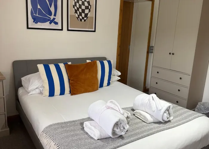 Highland Stays - Ben View Room & Jacuzzi Bath